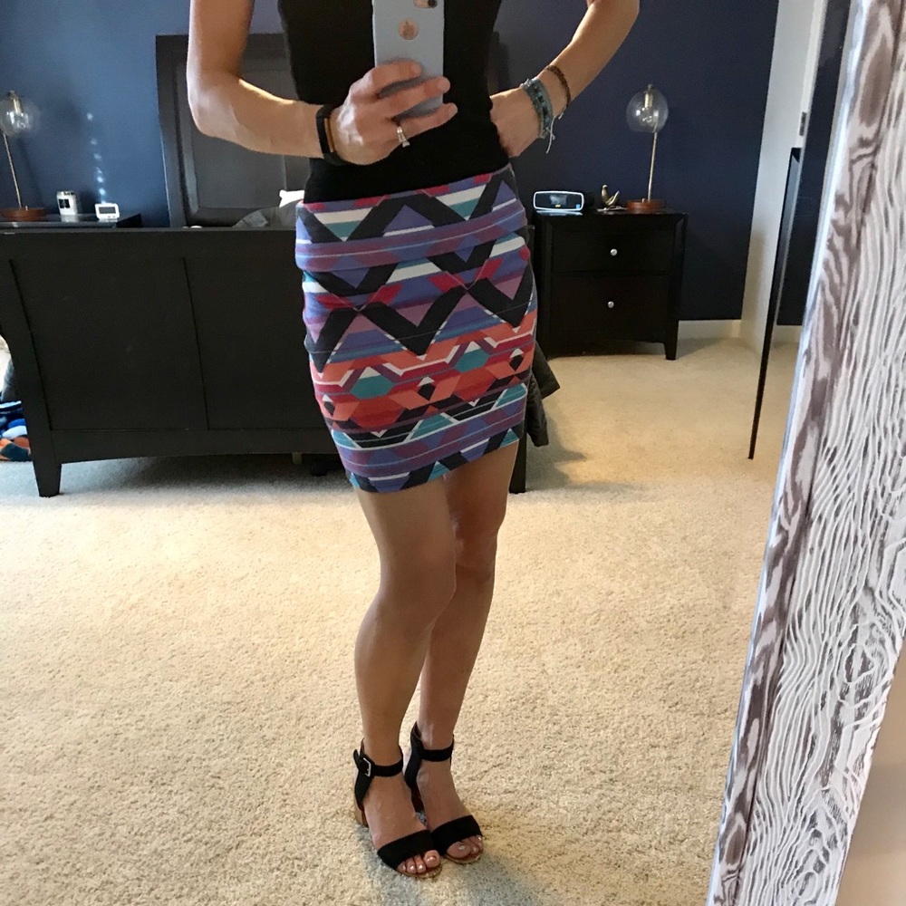 Colorful, stretch, Nollie brand mini skirt - Picture 1 of 4
